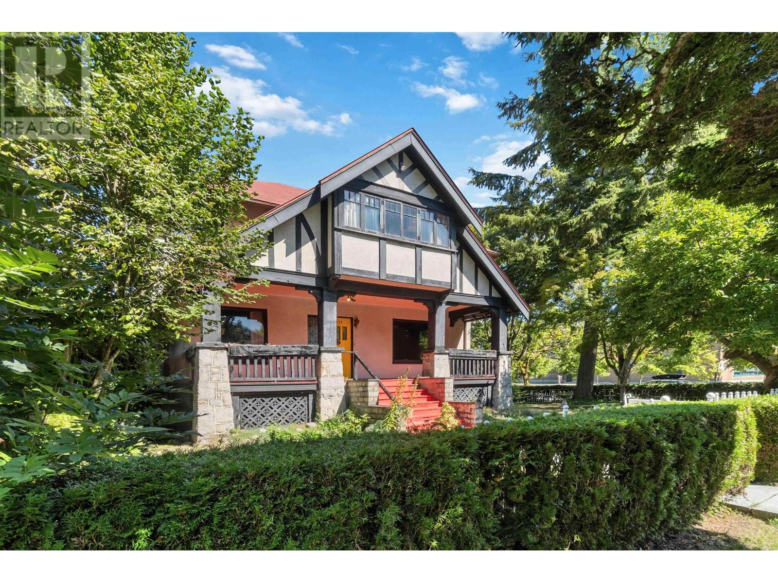 2011 W 48th Avenue, Vancouver, British Columbia  V6M 2P4 - Photo 2 - R2976658