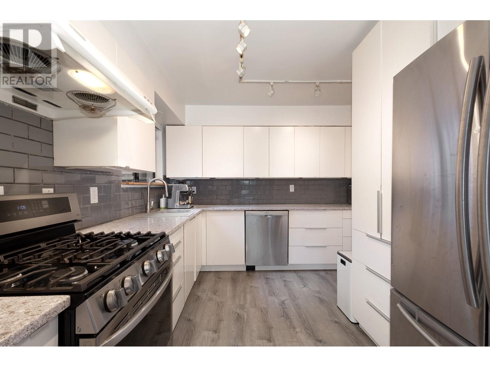 2364 Marine Drive, West Vancouver, British Columbia  V7V 1K8 - Photo 10 - R2976710