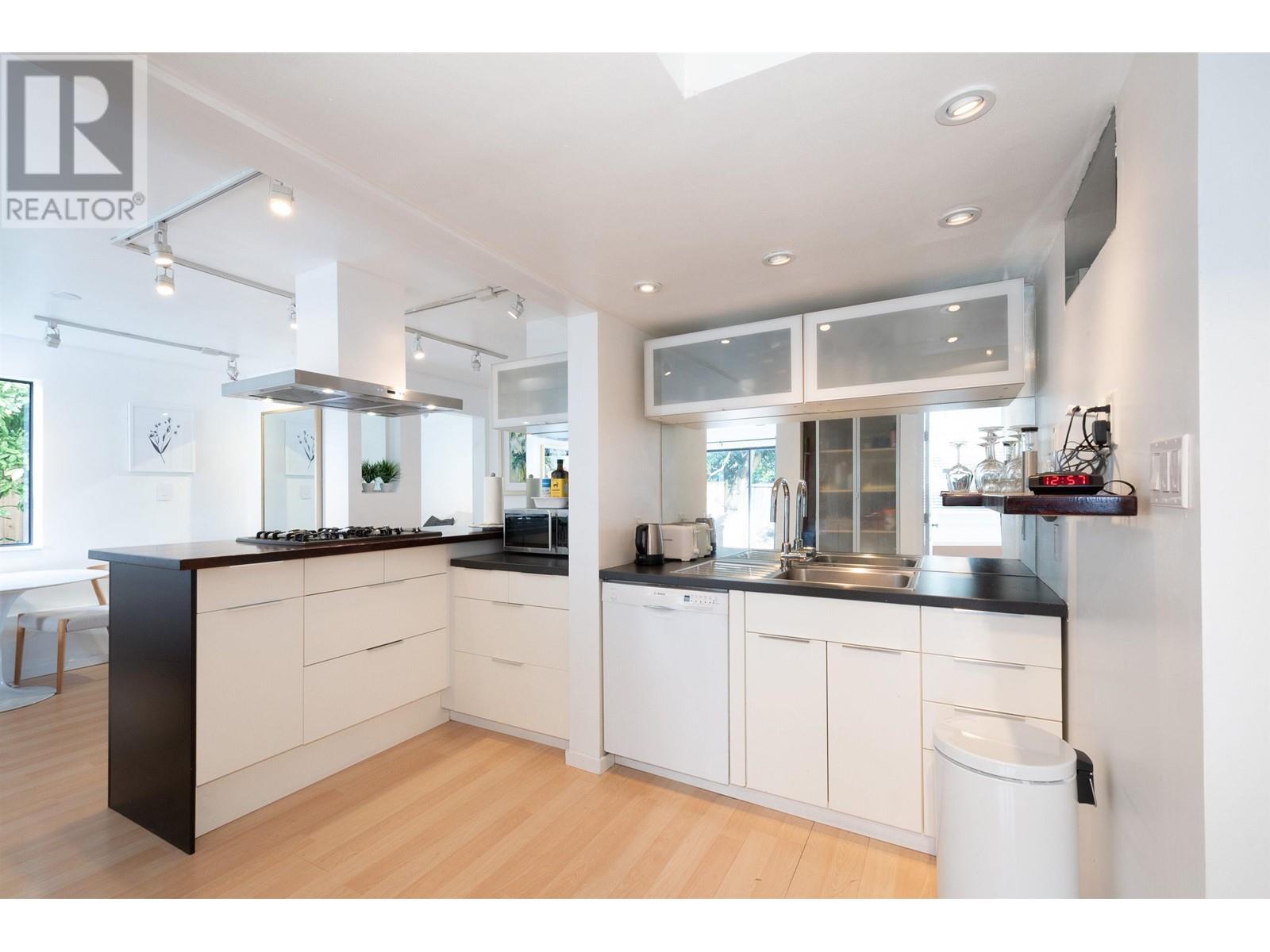 2364 Marine Drive, West Vancouver, British Columbia  V7V 1K8 - Photo 33 - R2976710