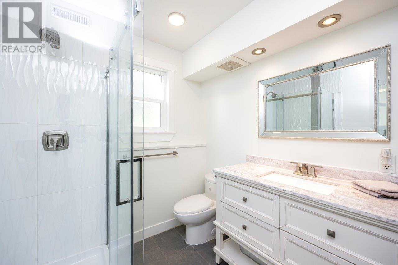 575 Fairway Drive, North Vancouver, British Columbia  V7G 1Z5 - Photo 15 - R2976670