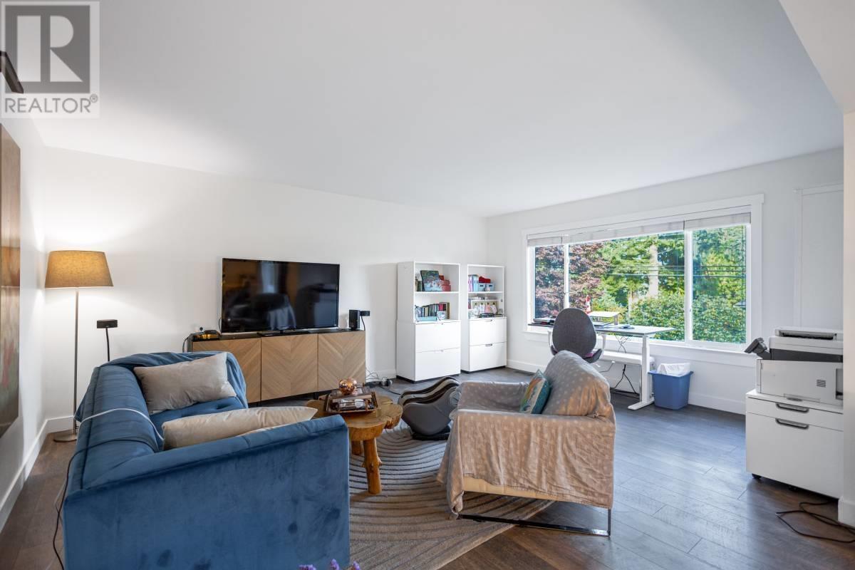 575 Fairway Drive, North Vancouver, British Columbia  V7G 1Z5 - Photo 9 - R2976670