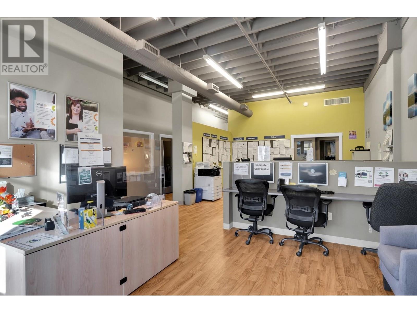 Unit A 5672 Cowrie Street, Sechelt, British Columbia  V0N 3A3 - Photo 3 - C8067417