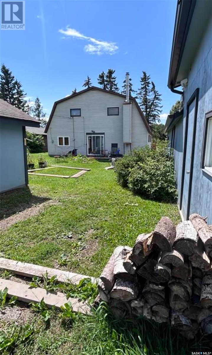 209 3rd Avenue N, Big River, Saskatchewan  S0J 0E0 - Photo 4 - SK986017