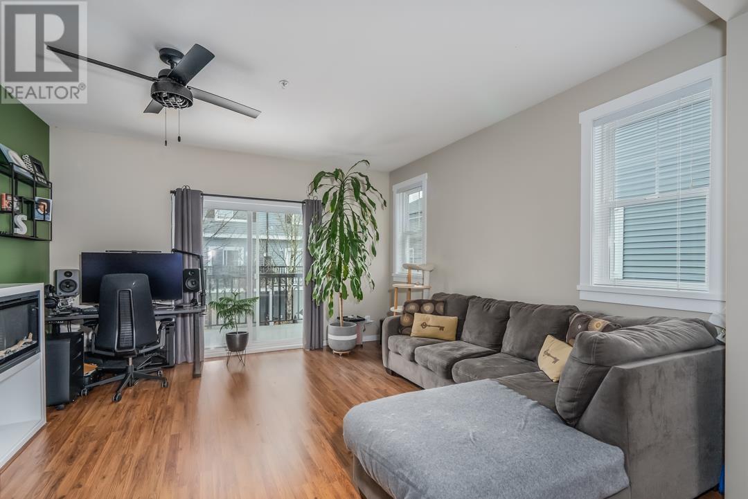 84 19572 Fraser Way, Pitt Meadows, British Columbia  V3Y 0A9 - Photo 2 - R2975253