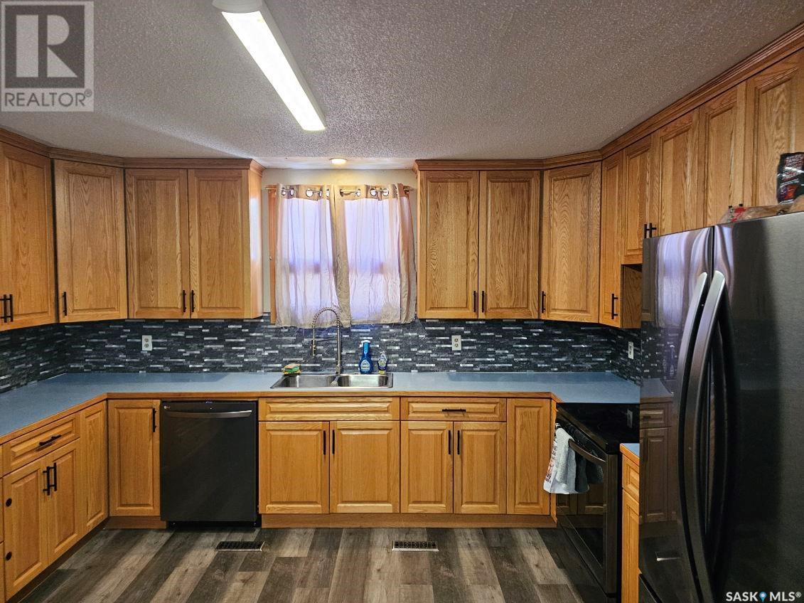 323 Heward Street, Stoughton, Saskatchewan  S0G 4T0 - Photo 12 - SK998614