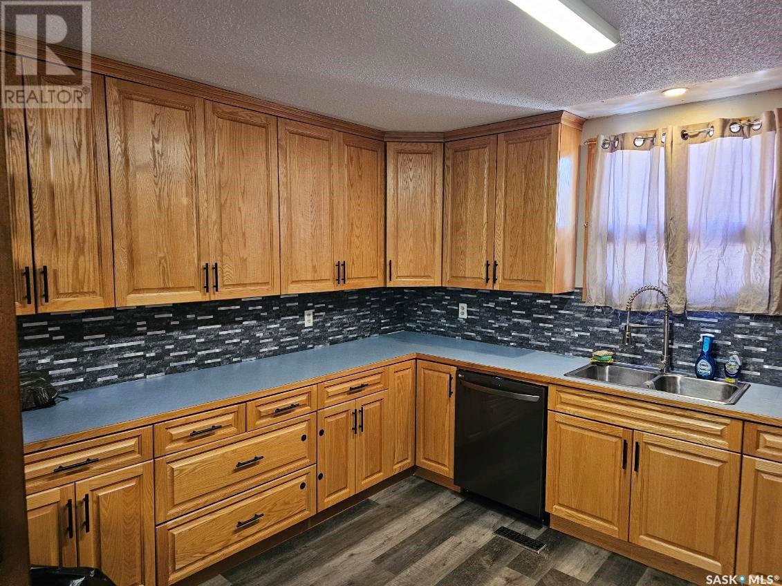 323 Heward Street, Stoughton, Saskatchewan  S0G 4T0 - Photo 13 - SK998614