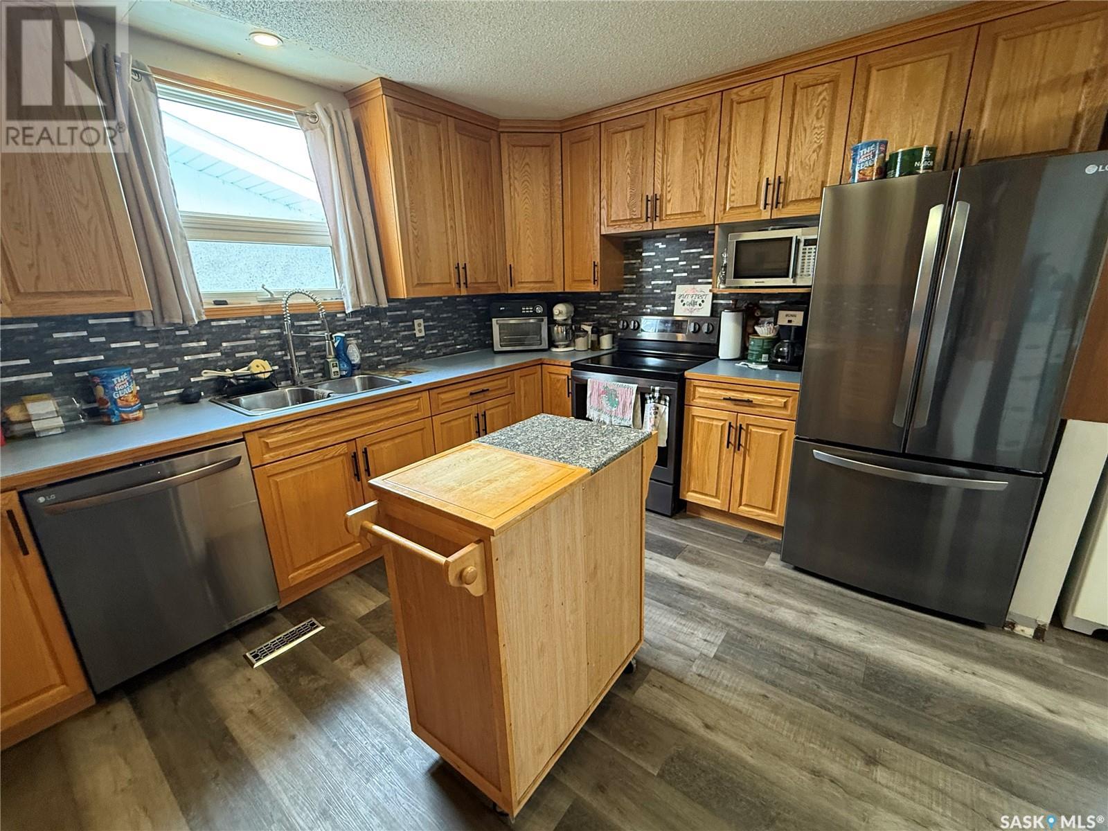 323 Heward Street, Stoughton, Saskatchewan  S0G 4T0 - Photo 15 - SK998614