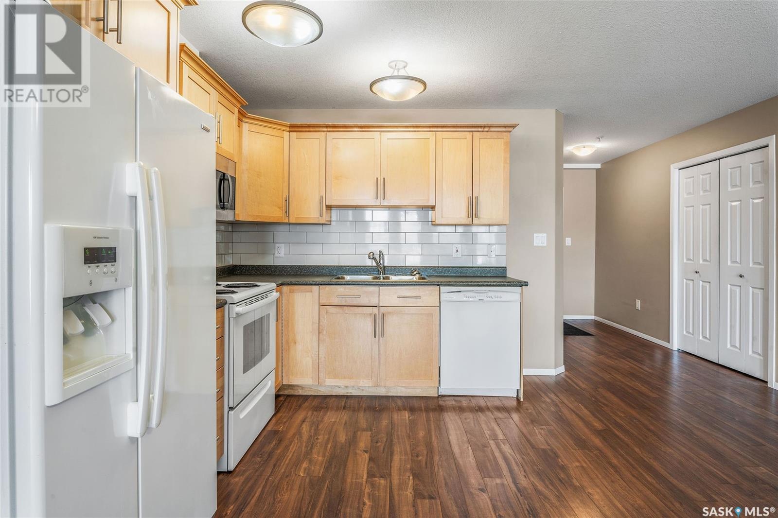 202 395 River Street E, Prince Albert, Saskatchewan S6V 2Z3 - Photo 14 - SK998592