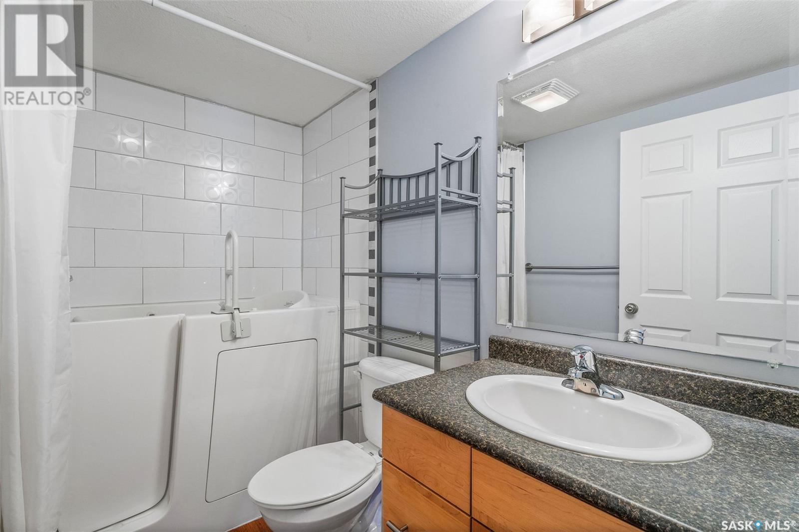 202 395 River Street E, Prince Albert, Saskatchewan S6V 2Z3 - Photo 28 - SK998592