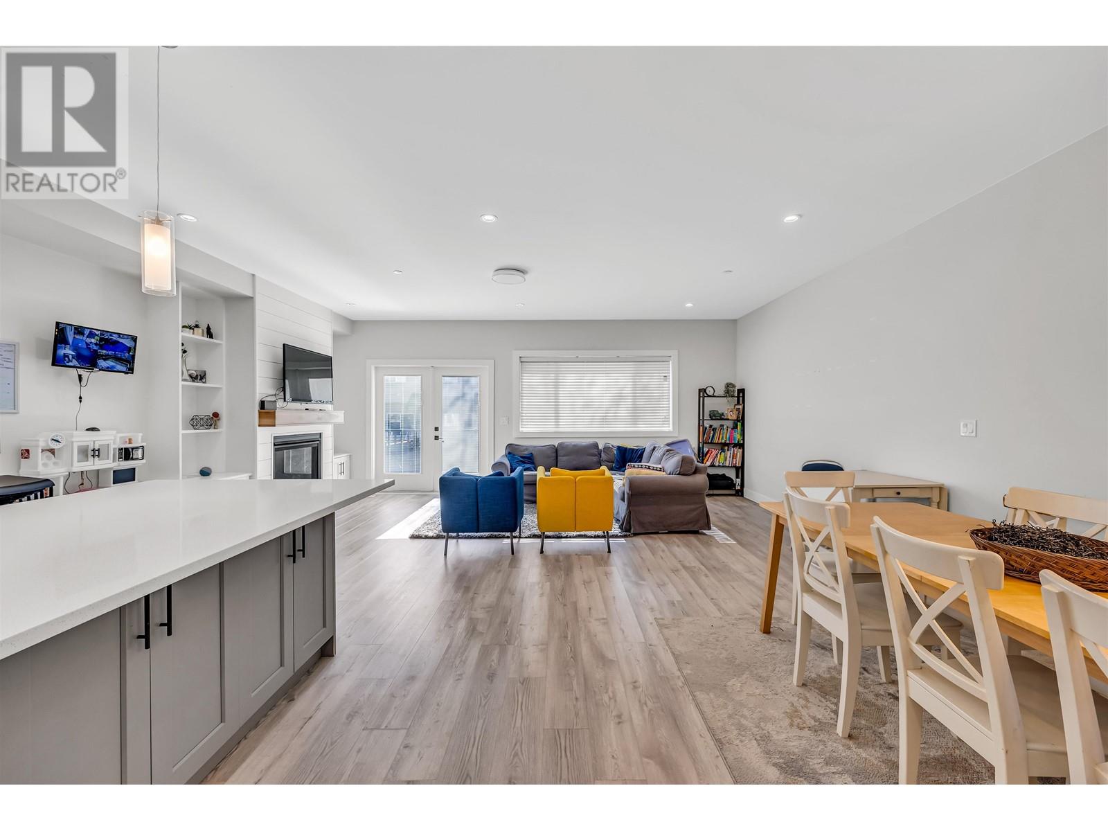Property at 2436 CHILCOTT AVENUE image 3