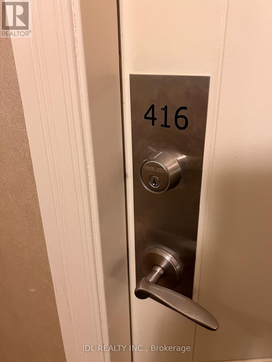 416 - 18 Harding Boulevard, Richmond Hill, Ontario  L4C 0T3 - Photo 2 - N12013755