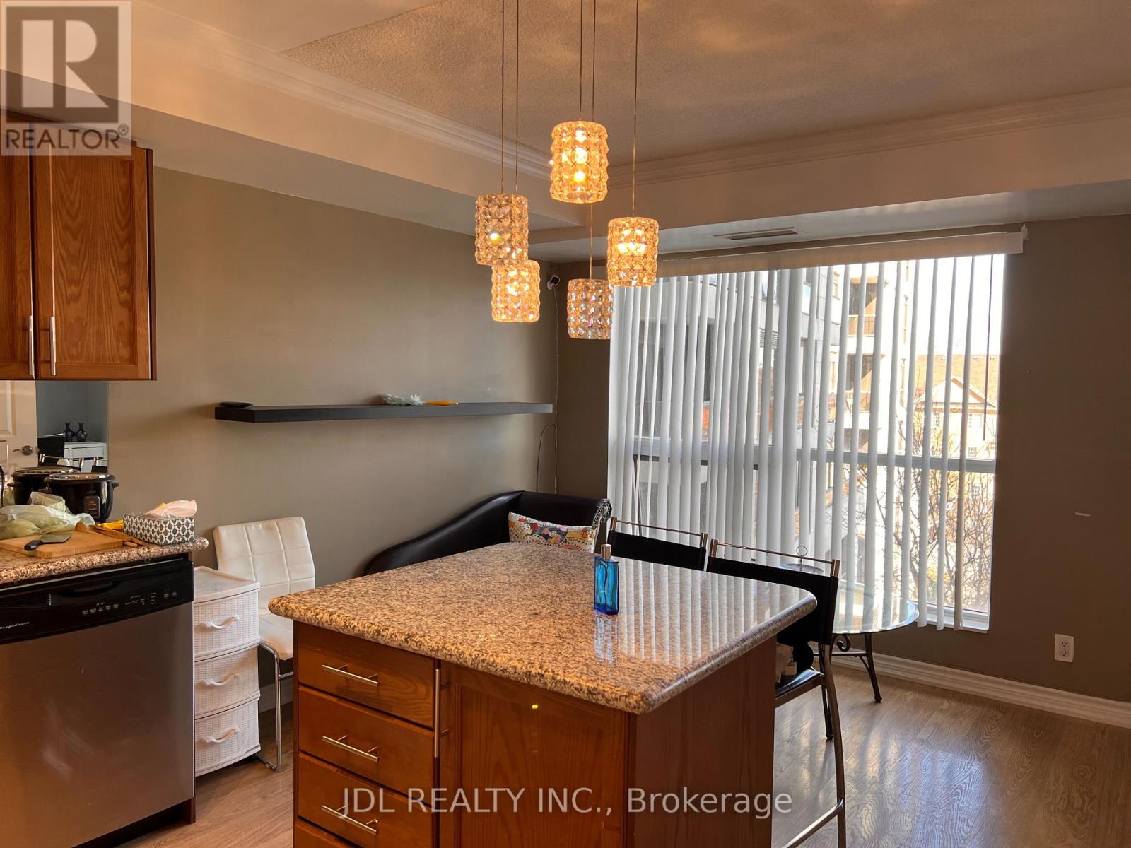 416 - 18 Harding Boulevard, Richmond Hill, Ontario  L4C 0T3 - Photo 5 - N12013755