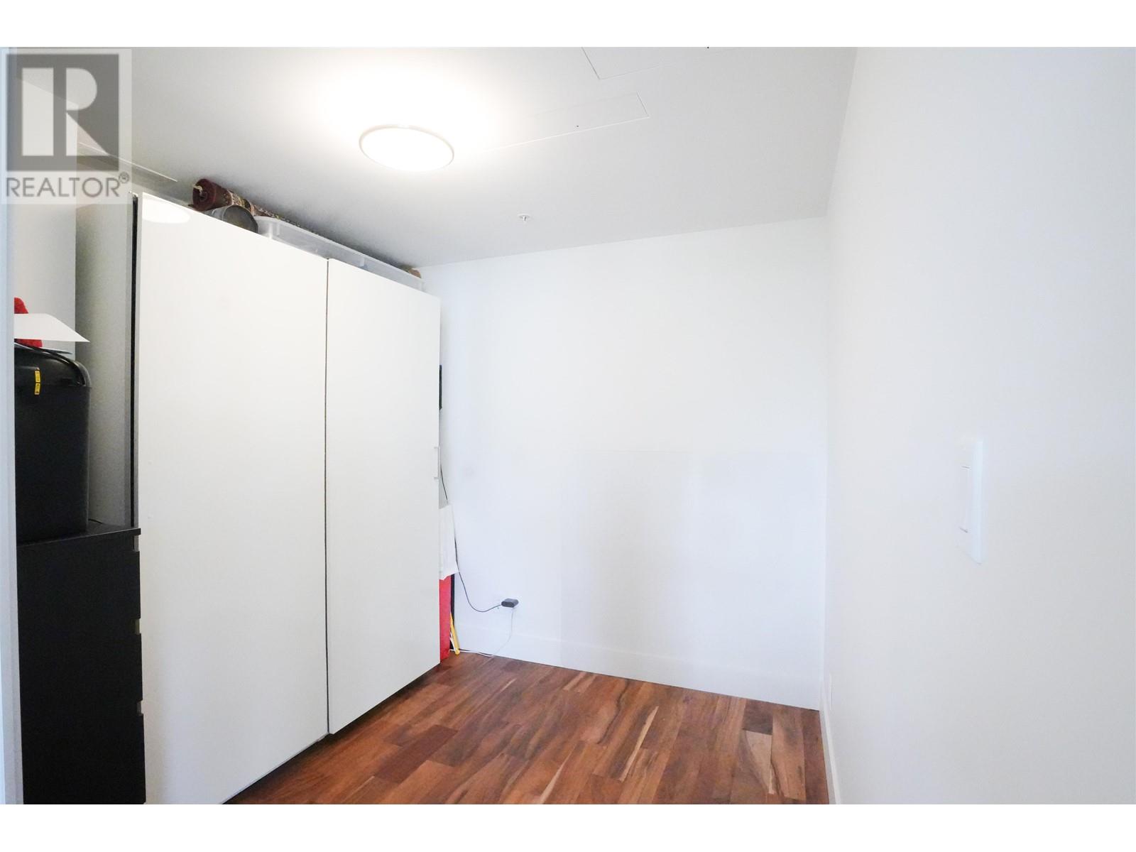 1806 1632 Lions Gate Lane, North Vancouver, British Columbia  V7P 0E2 - Photo 3 - R2976702
