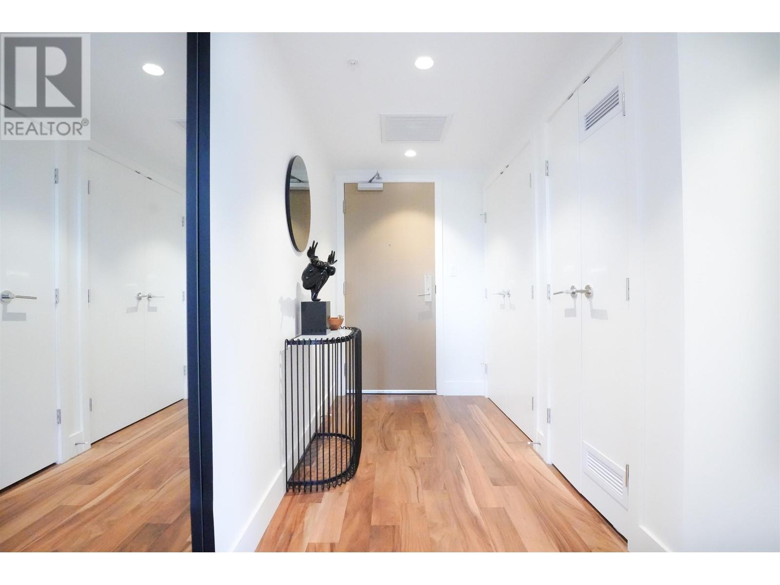 1806 1632 Lions Gate Lane, North Vancouver, British Columbia  V7P 0E2 - Photo 4 - R2976702
