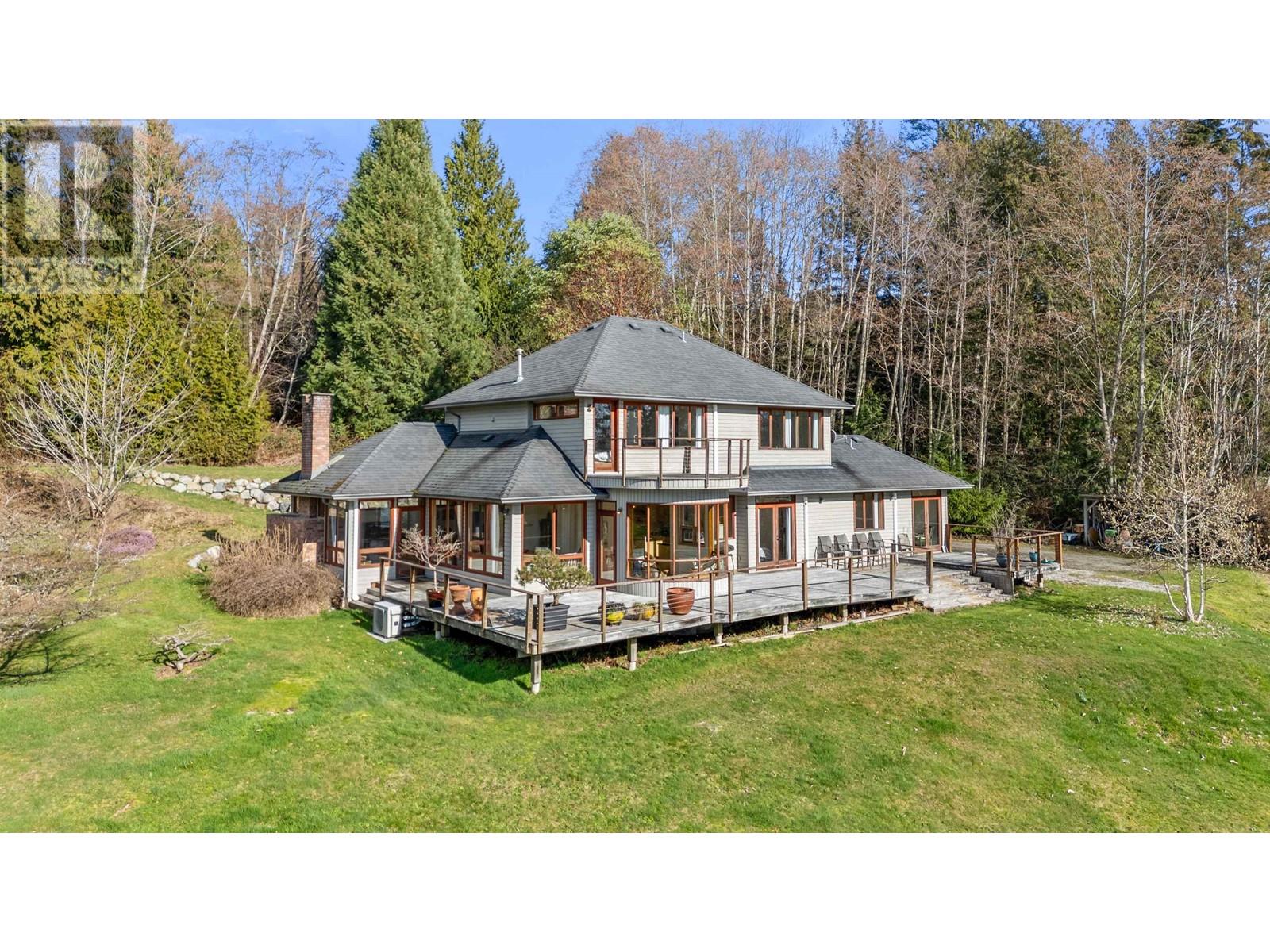 Property at 1911 GRANDVIEW ROAD image 1