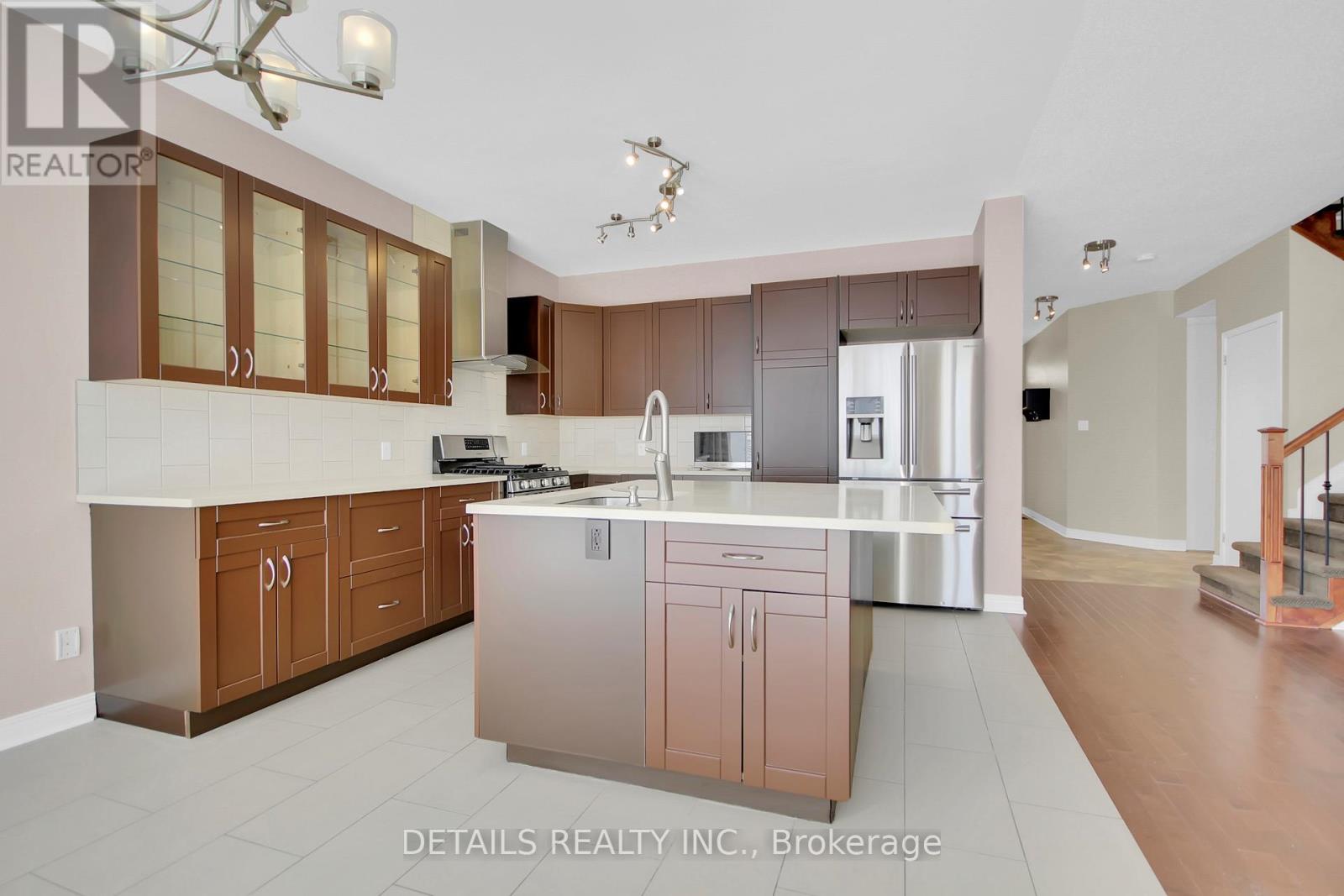 114 Muskego Crescent N, Ottawa, Ontario  K2W 1H6 - Photo 6 - X12013771