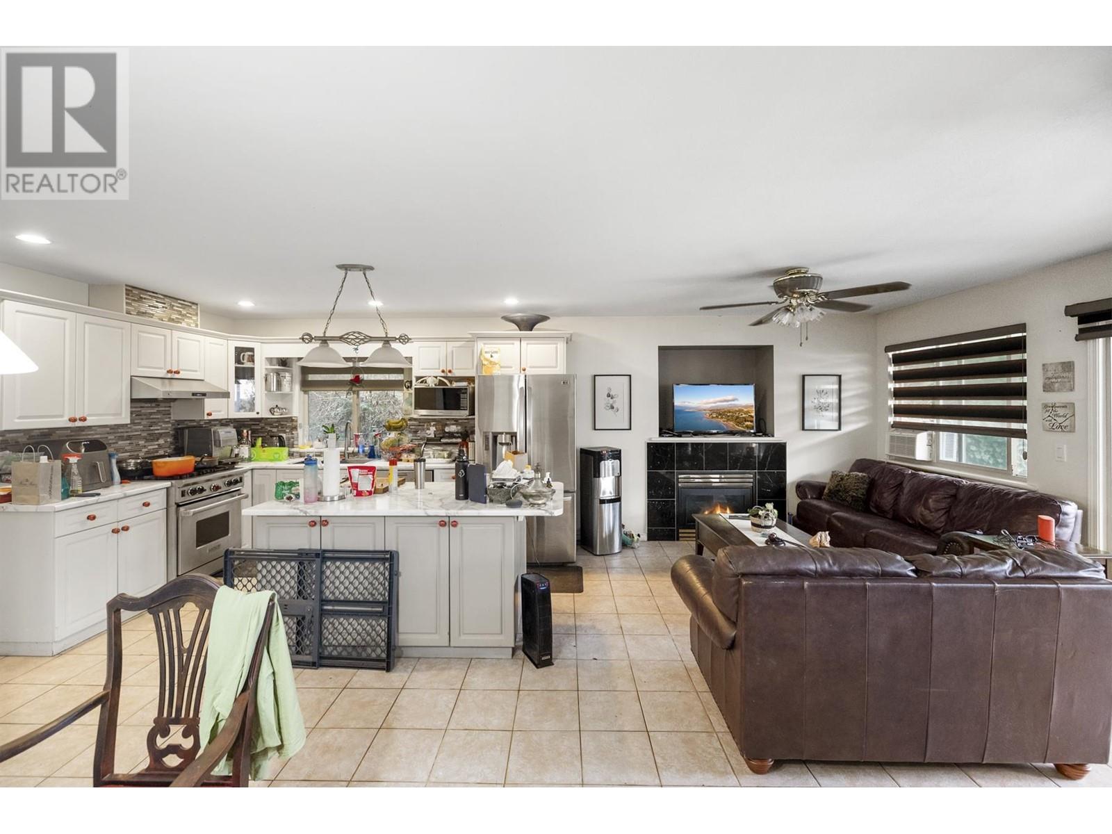 1821 Harbour Street, Port Coquitlam, British Columbia  V3C 1A4 - Photo 8 - R2976721
