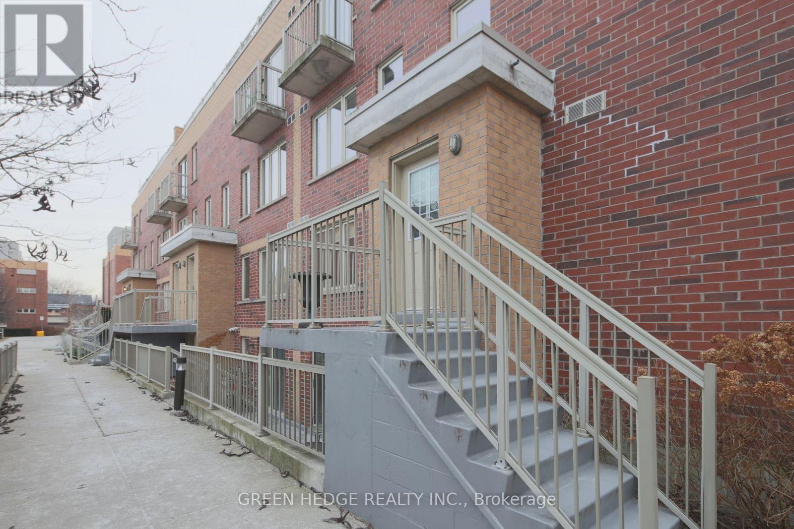 218 - 20 Elsie Lane, Toronto, Ontario  M6P 3N9 - Photo 14 - W11961492