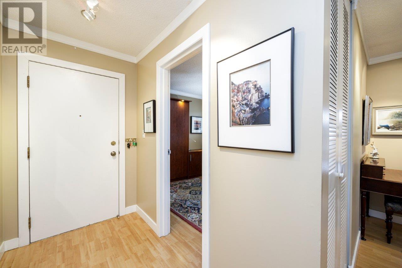 Listing Picture 13 of 20 : 402 674 W 17TH AVENUE, Vancouver / 溫哥華 - 魯藝地產 Yvonne Lu Group - MLS Medallion Club Member