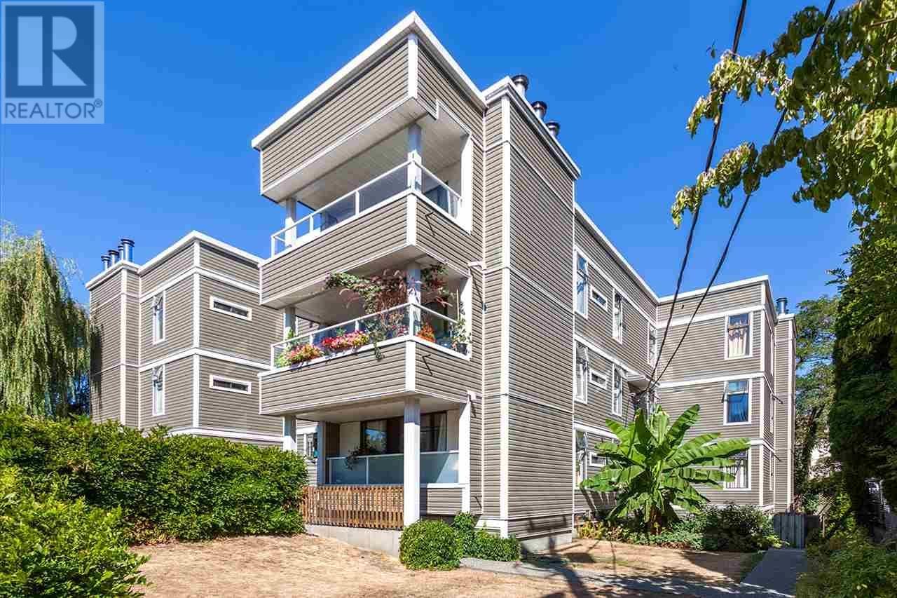 402 674 W 17TH AVENUE, Vancouver