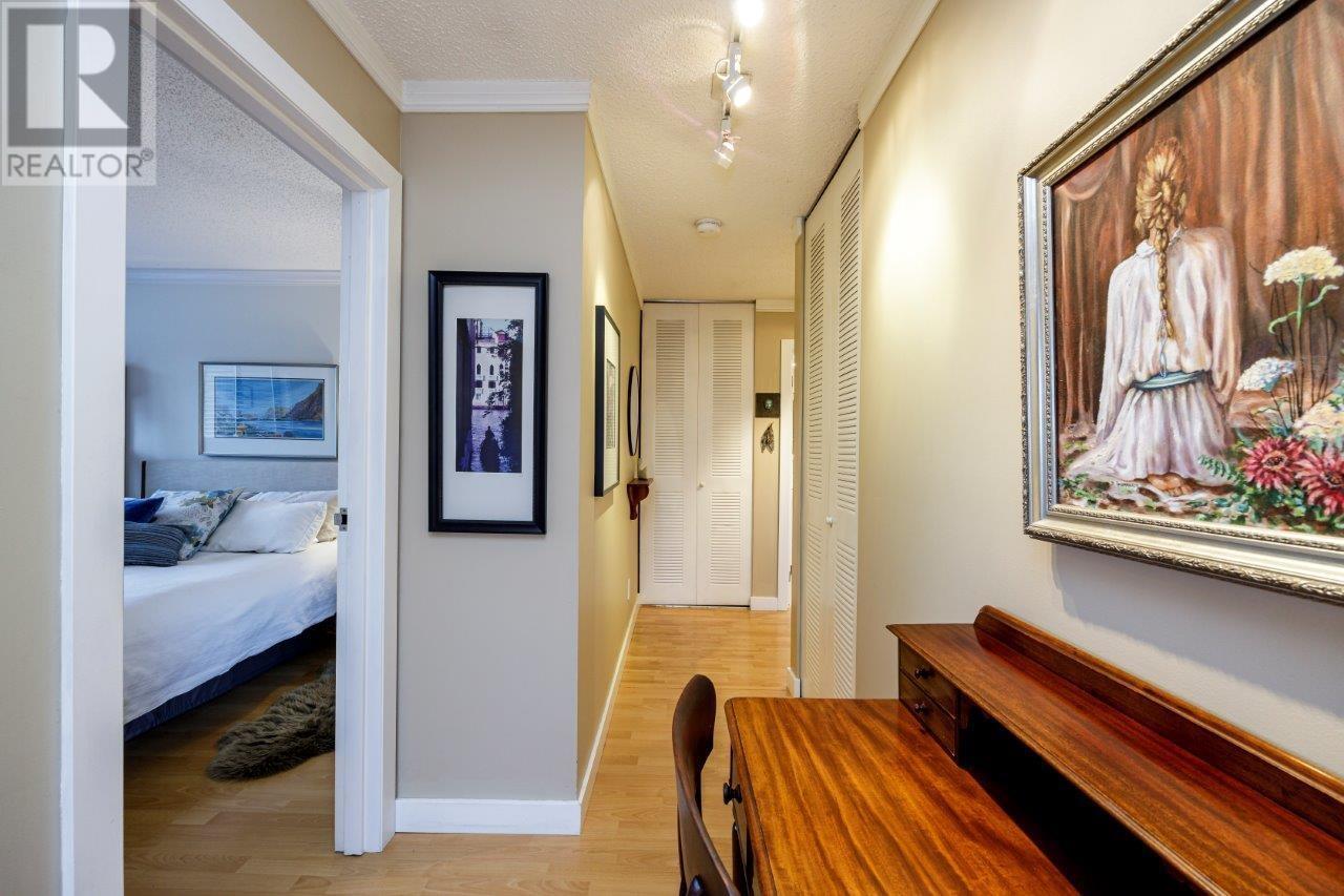 Listing Picture 11 of 20 : 402 674 W 17TH AVENUE, Vancouver / 溫哥華 - 魯藝地產 Yvonne Lu Group - MLS Medallion Club Member