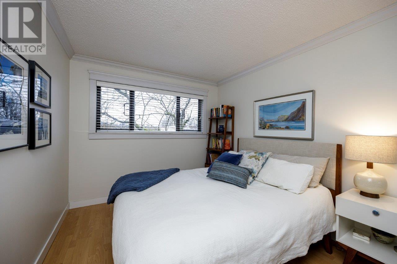 Listing Picture 16 of 20 : 402 674 W 17TH AVENUE, Vancouver / 溫哥華 - 魯藝地產 Yvonne Lu Group - MLS Medallion Club Member