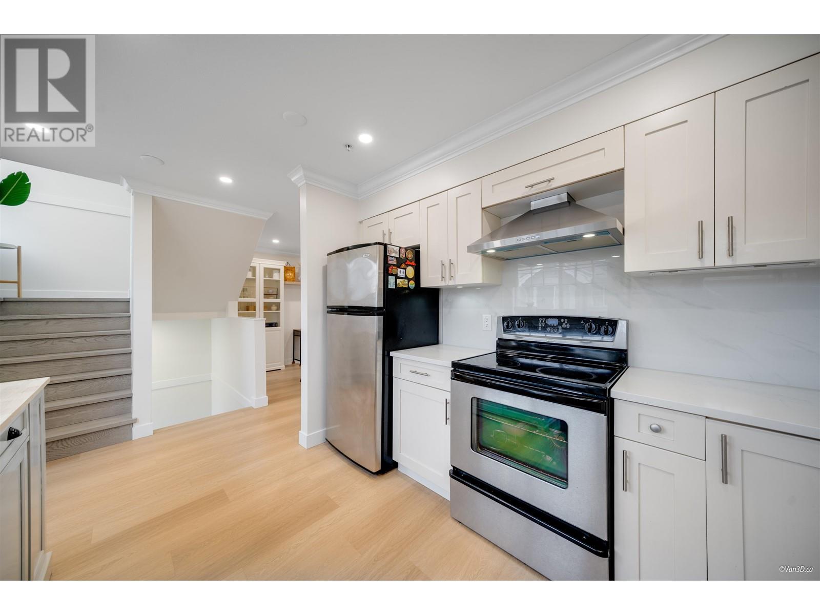 403 4025 Norfolk Street, Burnaby, British Columbia  V5G 0A5 - Photo 12 - R2976714