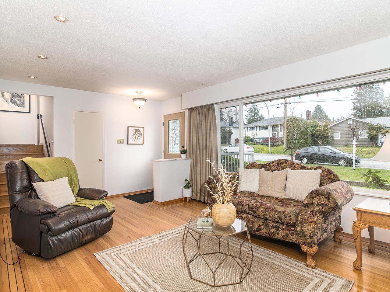Property at 11423 94 AVENUE image 4
