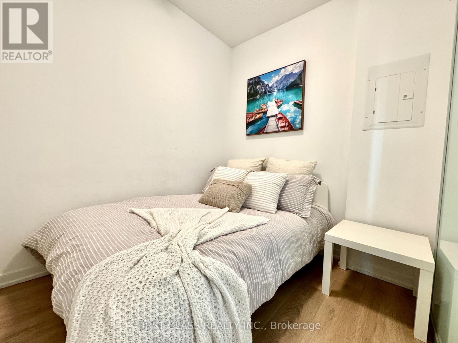 709 - 36 Forest Manor Road, Toronto (Henry Farm), Ontario  M2J 1M1 - Photo 4 - C12013817
