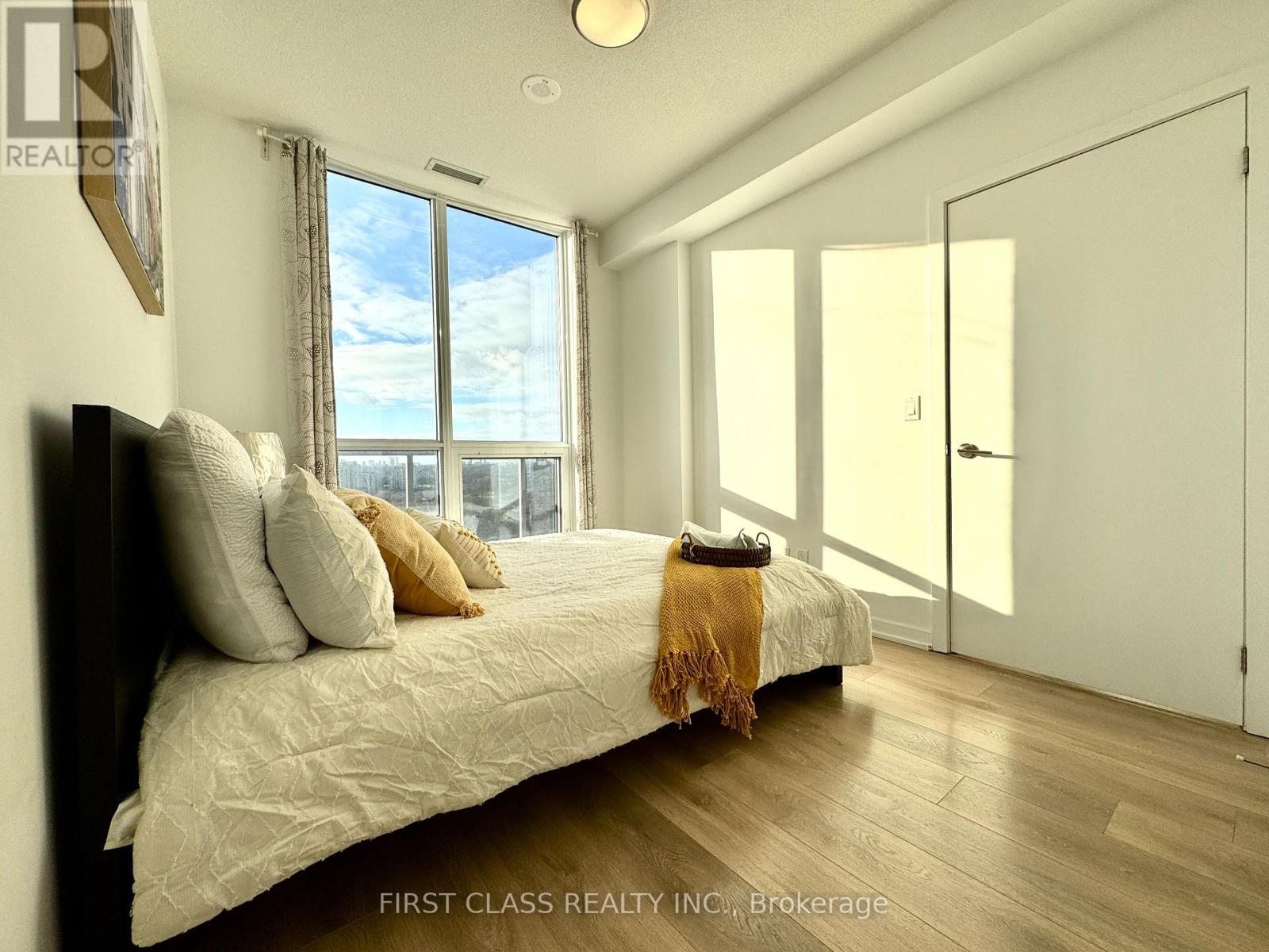 709 - 36 Forest Manor Road, Toronto (Henry Farm), Ontario  M2J 1M1 - Photo 6 - C12013817