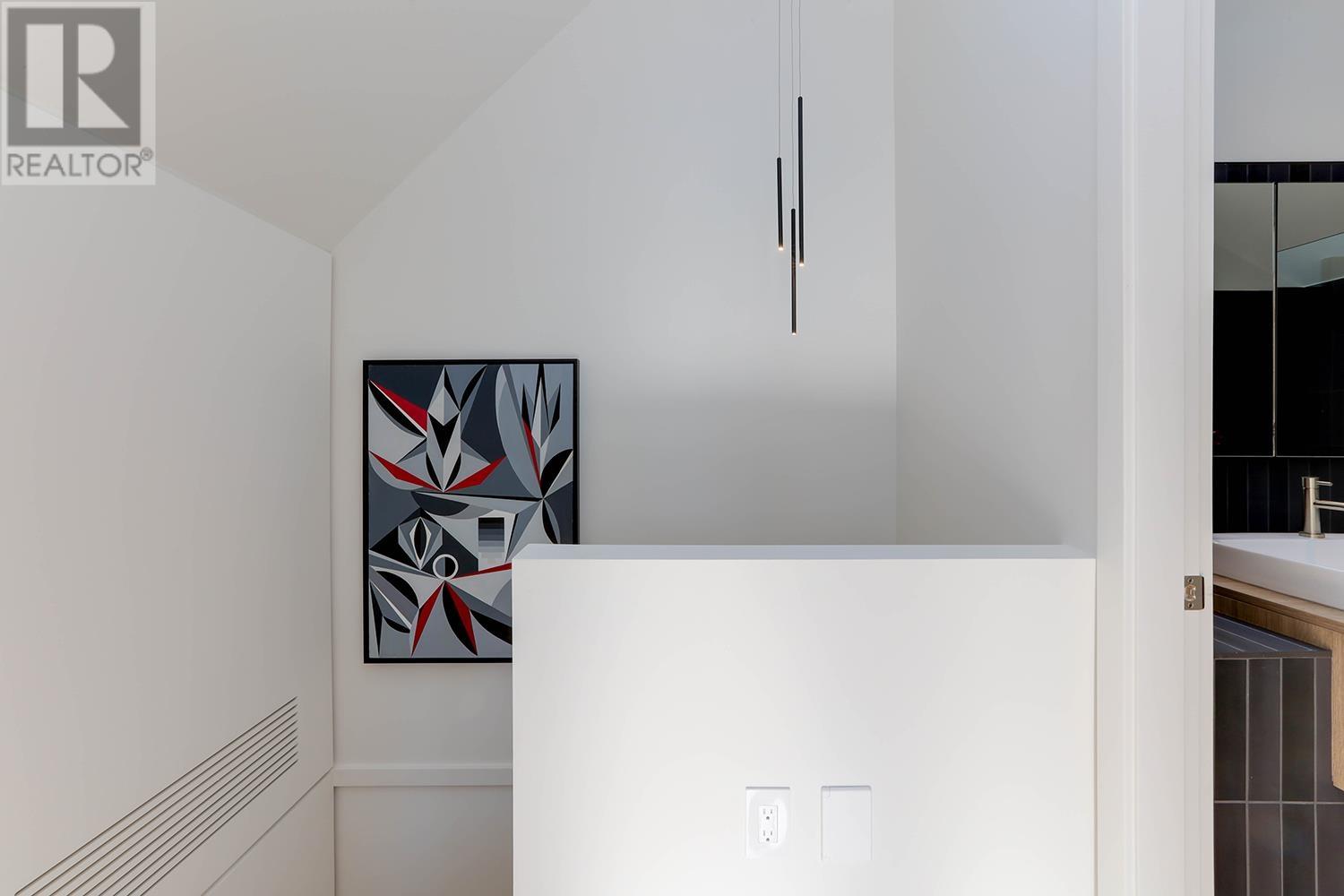 Listing Picture 18 of 24 : 1 2709 NAPIER STREET, Vancouver / 溫哥華 - 魯藝地產 Yvonne Lu Group - MLS Medallion Club Member