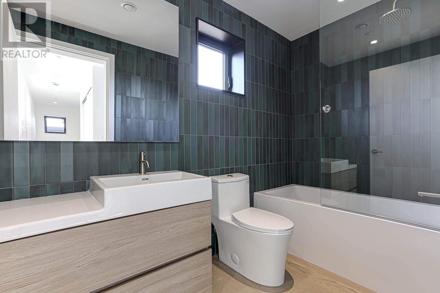 Listing Picture 16 of 24 : 1 2709 NAPIER STREET, Vancouver / 溫哥華 - 魯藝地產 Yvonne Lu Group - MLS Medallion Club Member