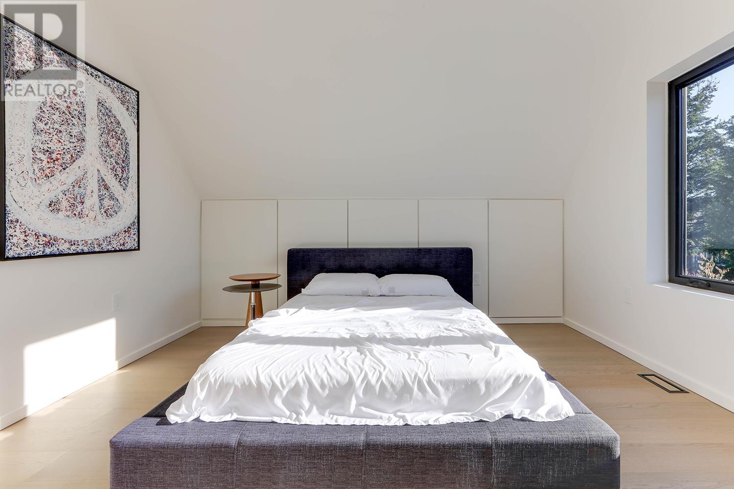 Listing Picture 21 of 24 : 1 2709 NAPIER STREET, Vancouver / 溫哥華 - 魯藝地產 Yvonne Lu Group - MLS Medallion Club Member