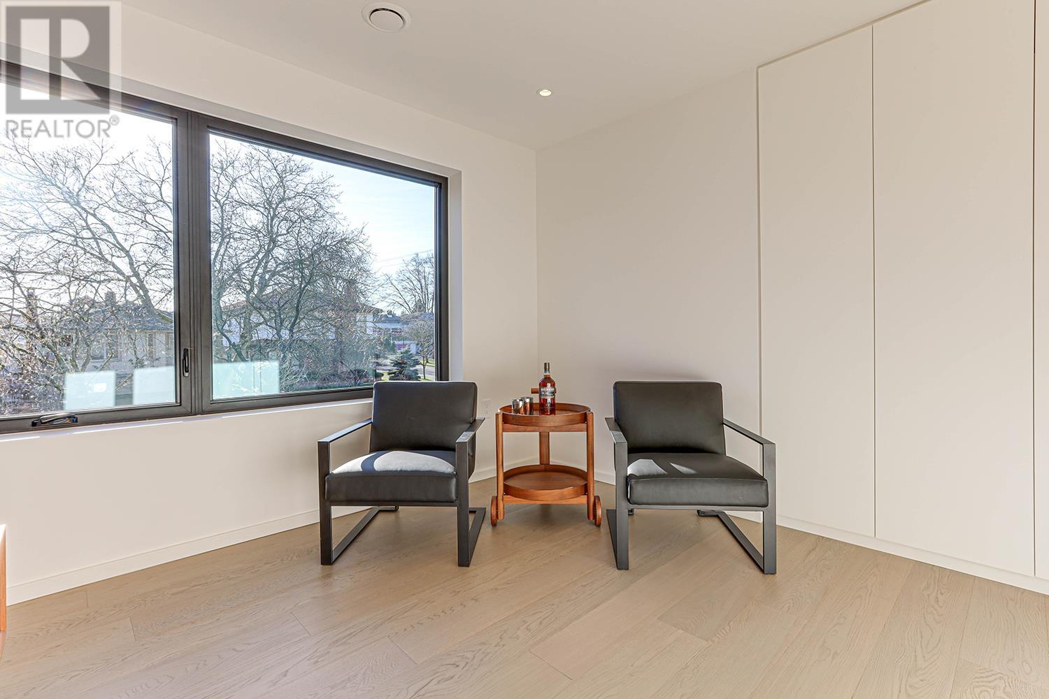 Listing Picture 14 of 24 : 1 2709 NAPIER STREET, Vancouver / 溫哥華 - 魯藝地產 Yvonne Lu Group - MLS Medallion Club Member