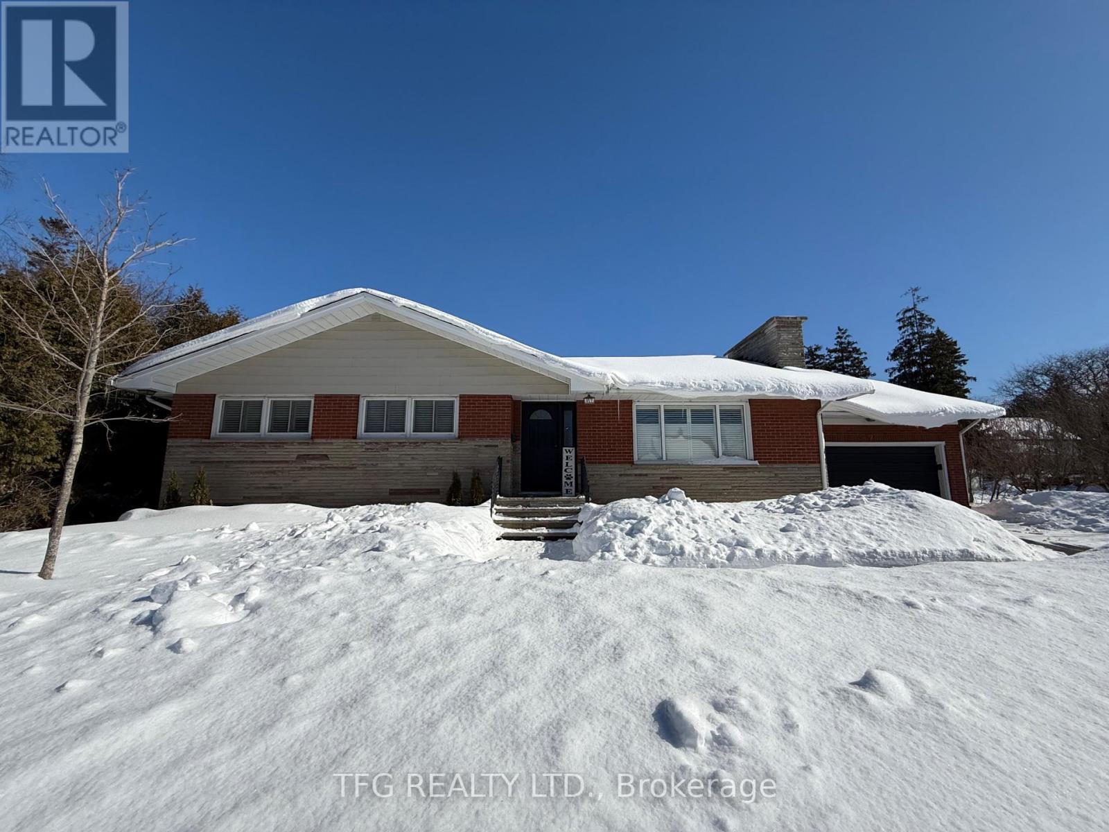 Main - 417 Henry Street, Whitby, Ontario  L1N 5C8 - Photo 1 - E11985907