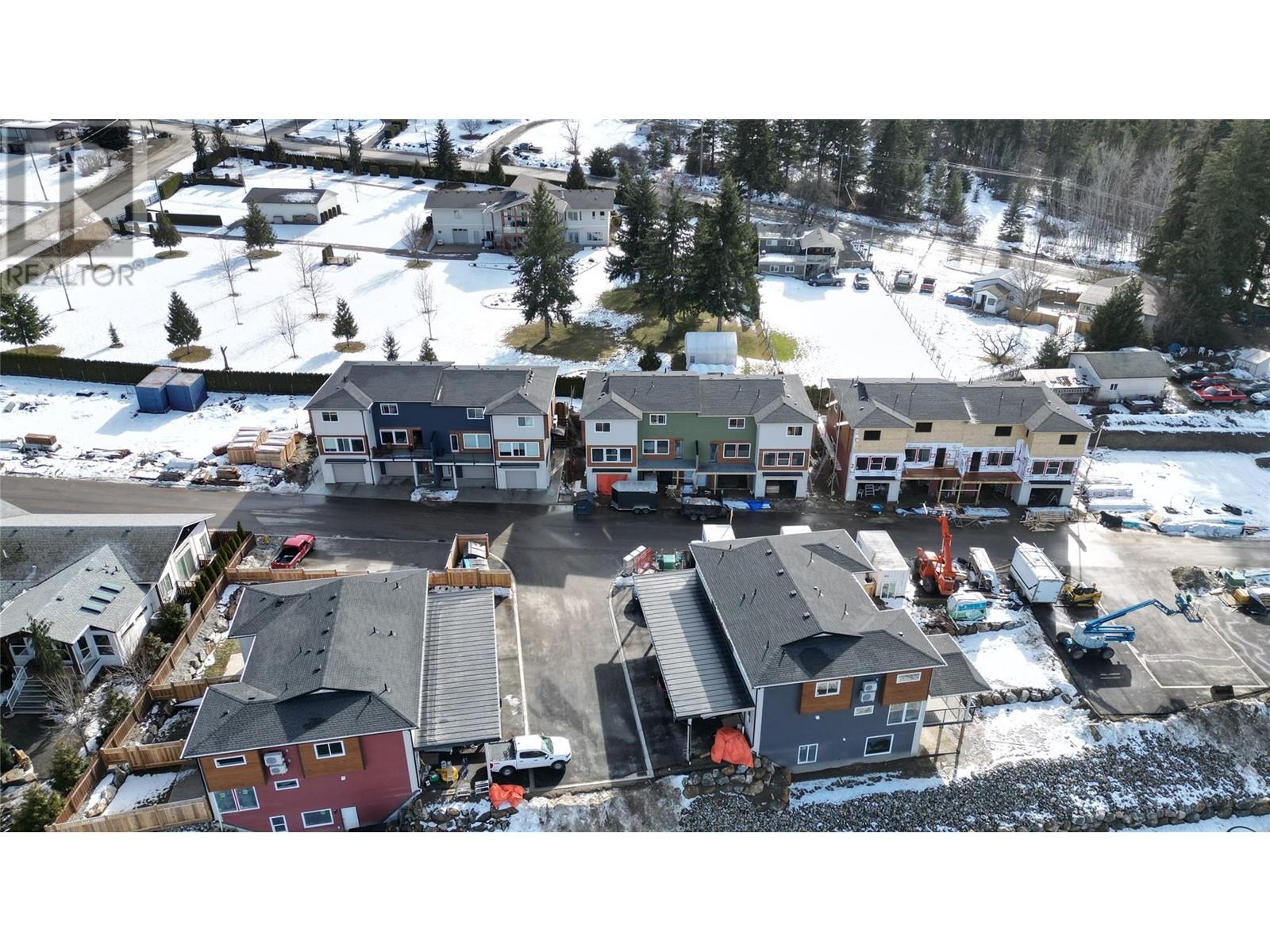 981 12 Street Se Unit# 29, Salmon Arm, British Columbia  V1E 2C8 - Photo 42 - 10325960