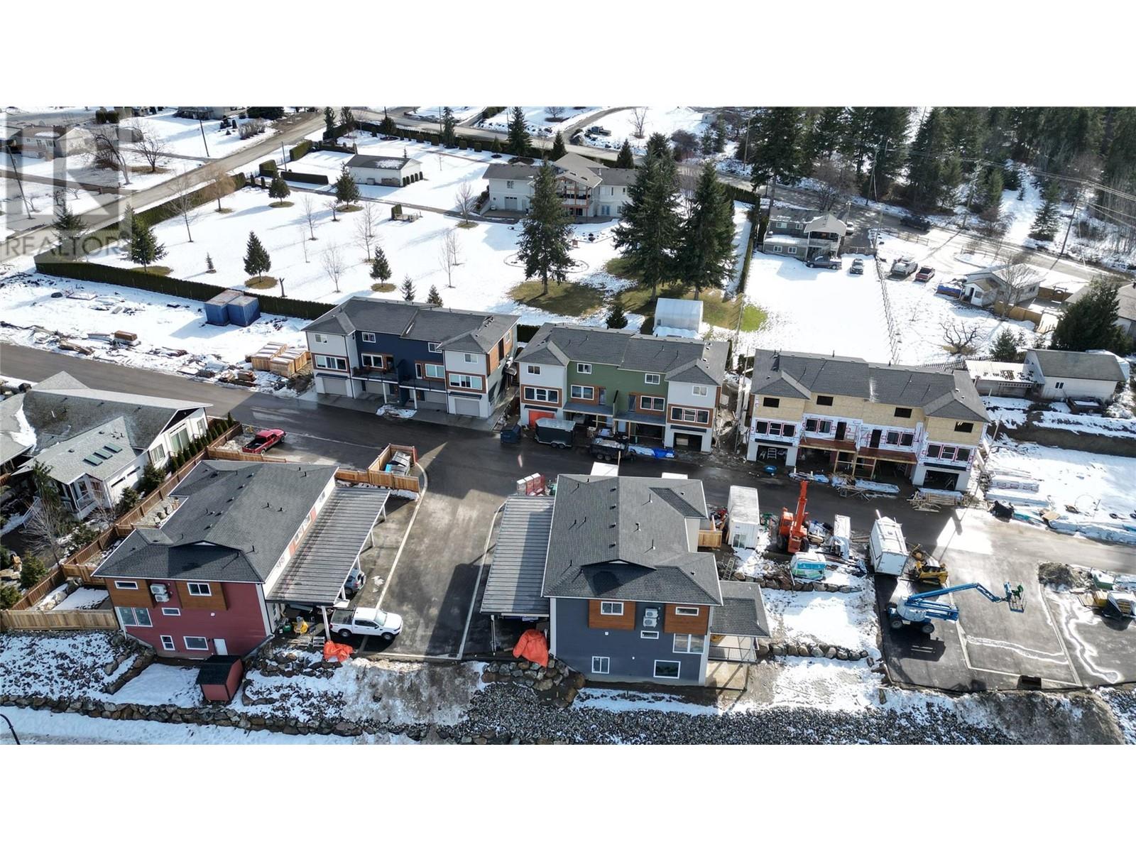 981 12 Street Se Unit# 29, Salmon Arm, British Columbia  V1E 2C8 - Photo 43 - 10325960
