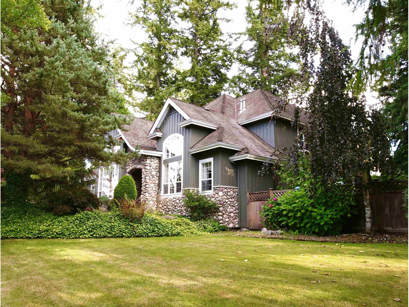 13790 23 Ave, Surrey, British Columbia  V4A 9V8 - Photo 2 - R2976748