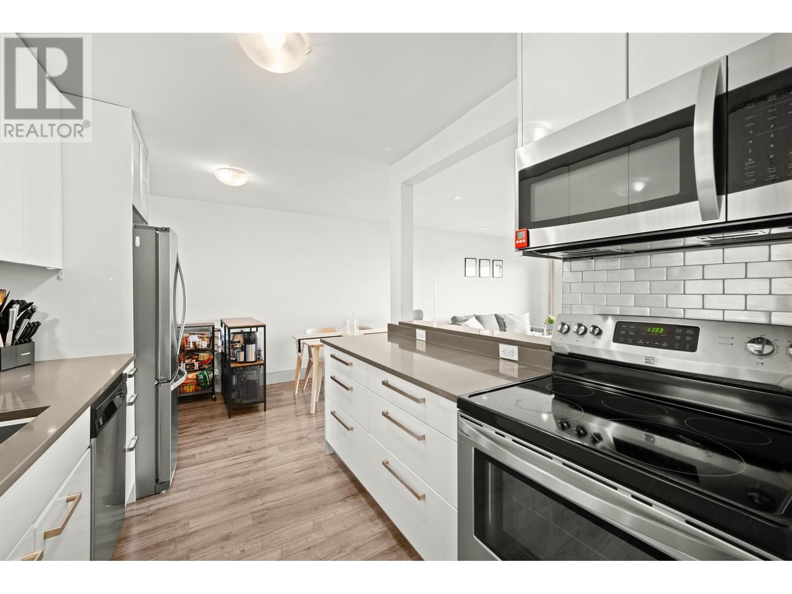301 327 W 2nd Street, North Vancouver, British Columbia  V7M 1E2 - Photo 10 - R2976763