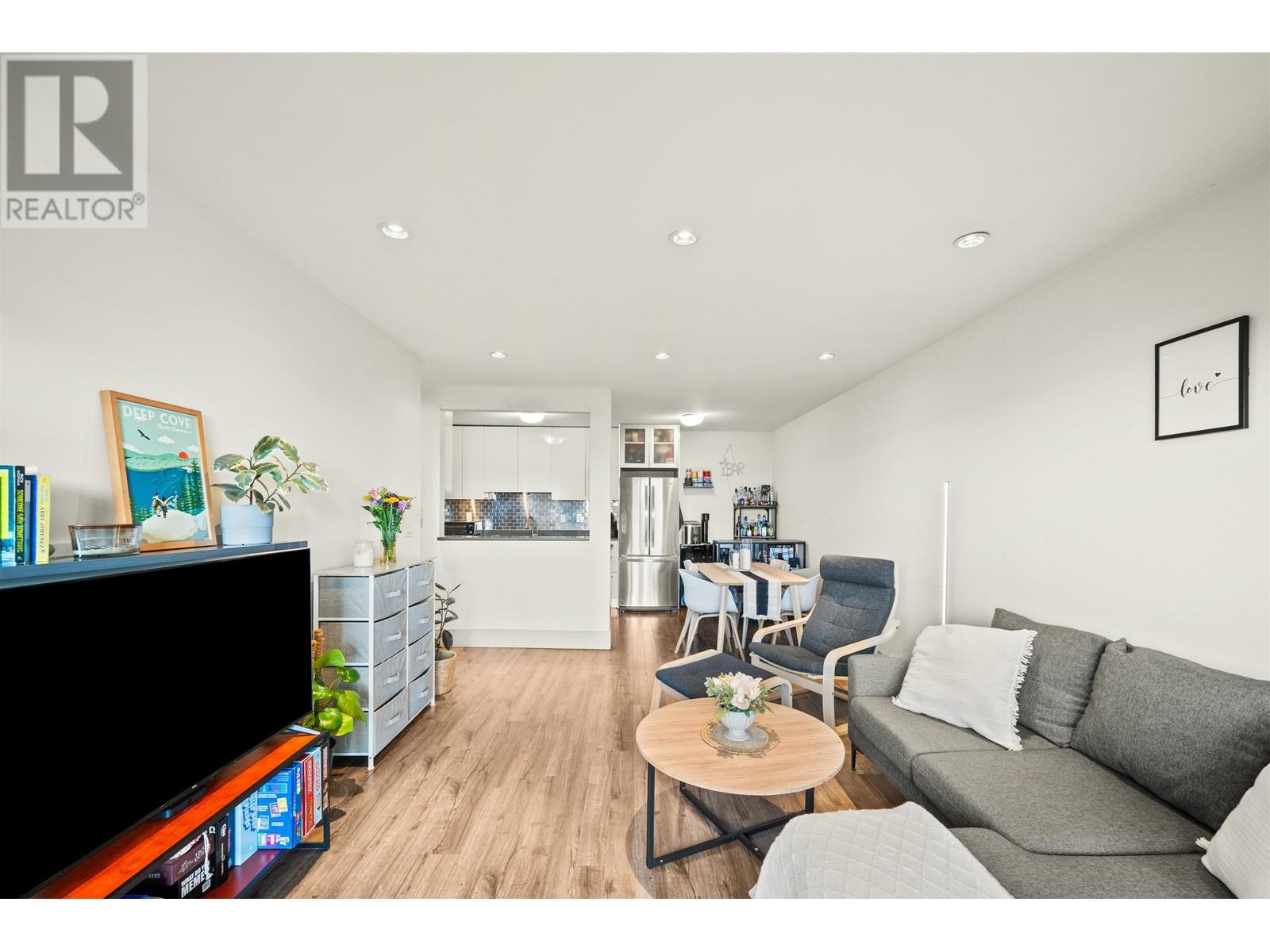 301 327 W 2nd Street, North Vancouver, British Columbia  V7M 1E2 - Photo 7 - R2976763