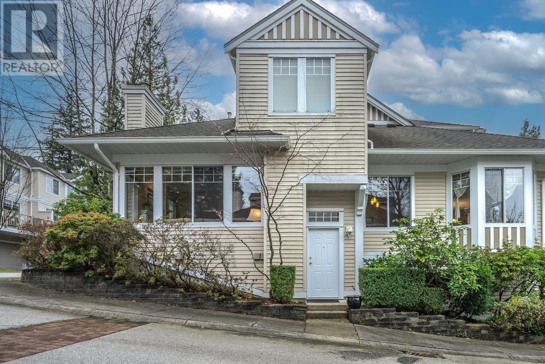 Listing Picture 2 of 31 : 11 7500 CUMBERLAND STREET, Burnaby / 本拿比 - 魯藝地產 Yvonne Lu Group - MLS Medallion Club Member