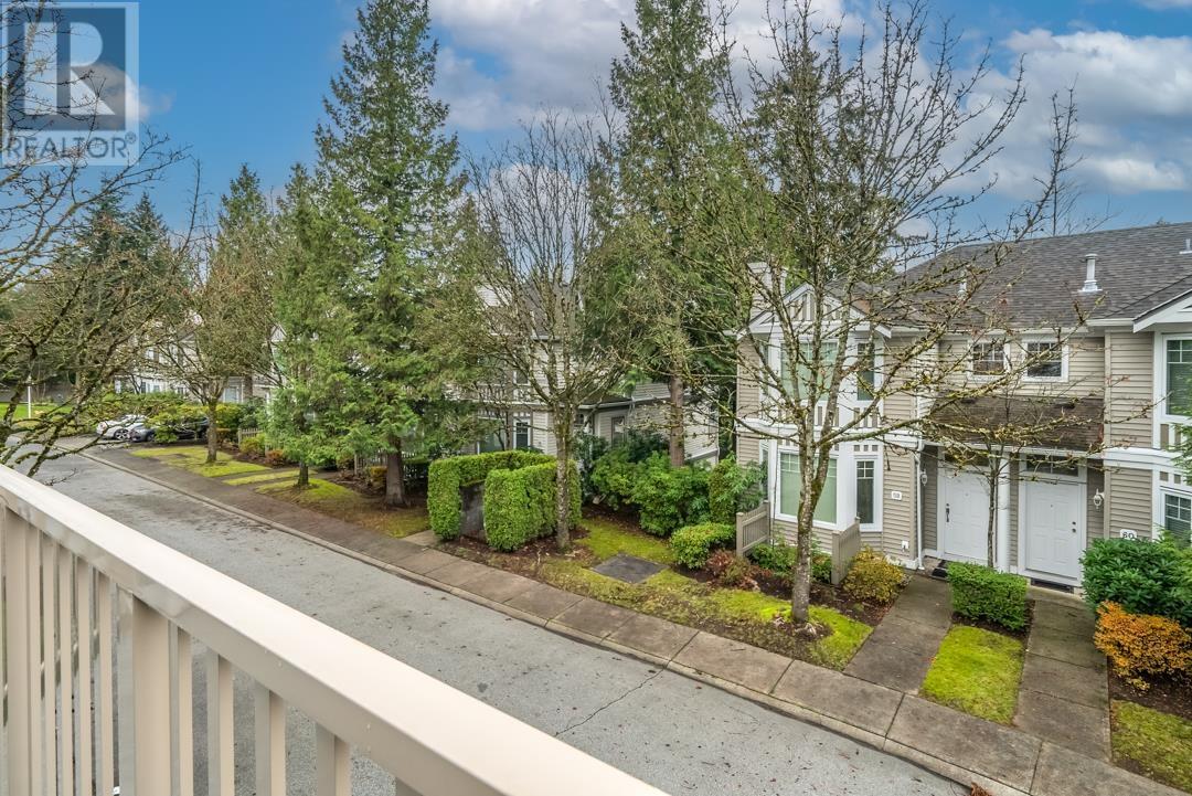 Listing Picture 22 of 31 : 11 7500 CUMBERLAND STREET, Burnaby / 本拿比 - 魯藝地產 Yvonne Lu Group - MLS Medallion Club Member