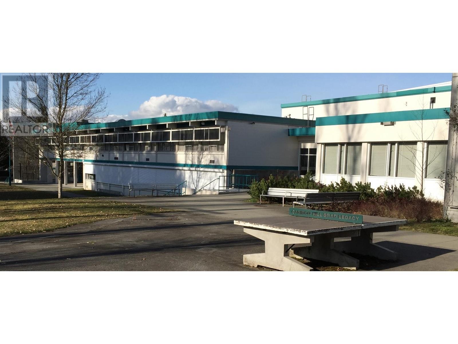 Listing Picture 30 of 31 : 11 7500 CUMBERLAND STREET, Burnaby / 本拿比 - 魯藝地產 Yvonne Lu Group - MLS Medallion Club Member