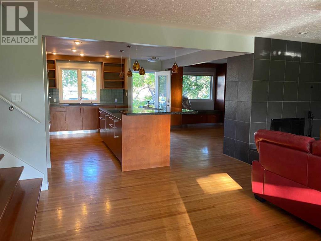 Property at 1527 23 Street NW image 5