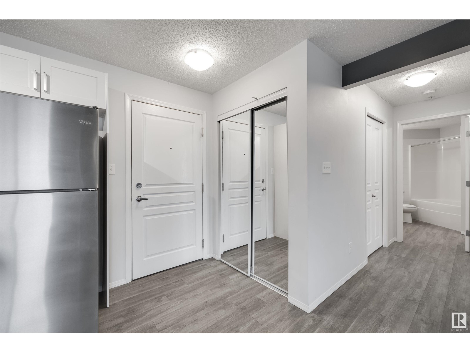 Property at #340 301 CLAREVIEW STATION DR NW image 2
