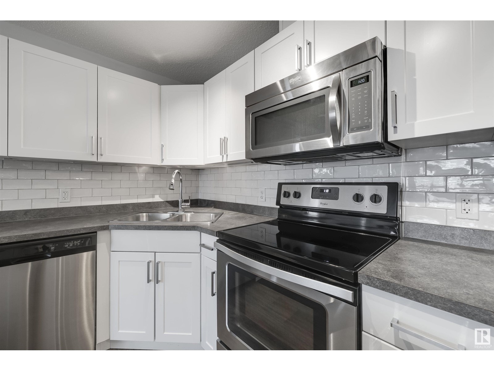 Property at #340 301 CLAREVIEW STATION DR NW image 3