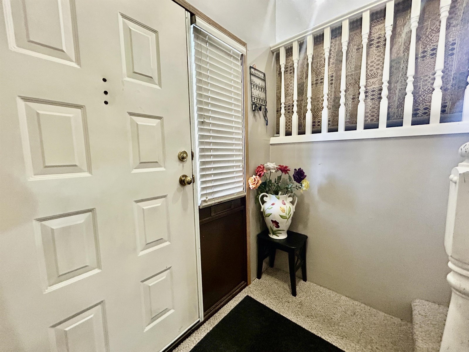 6591 130a Street, Surrey, British Columbia  V3W 8P5 - Photo 2 - R2971875