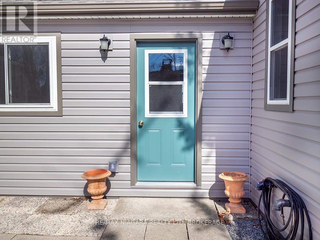 11215 Harbourview Road, Wainfleet (Lakeshore), Ontario  L3K 5V4 - Photo 4 - X12013853