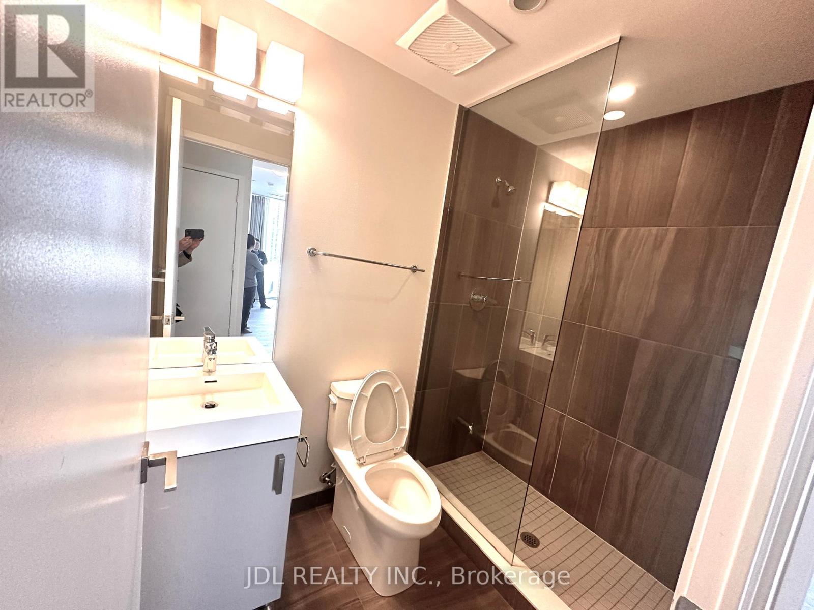 1801 - 17 Dundonald Street, Toronto, Ontario  M4Y 1K3 - Photo 12 - C12013860