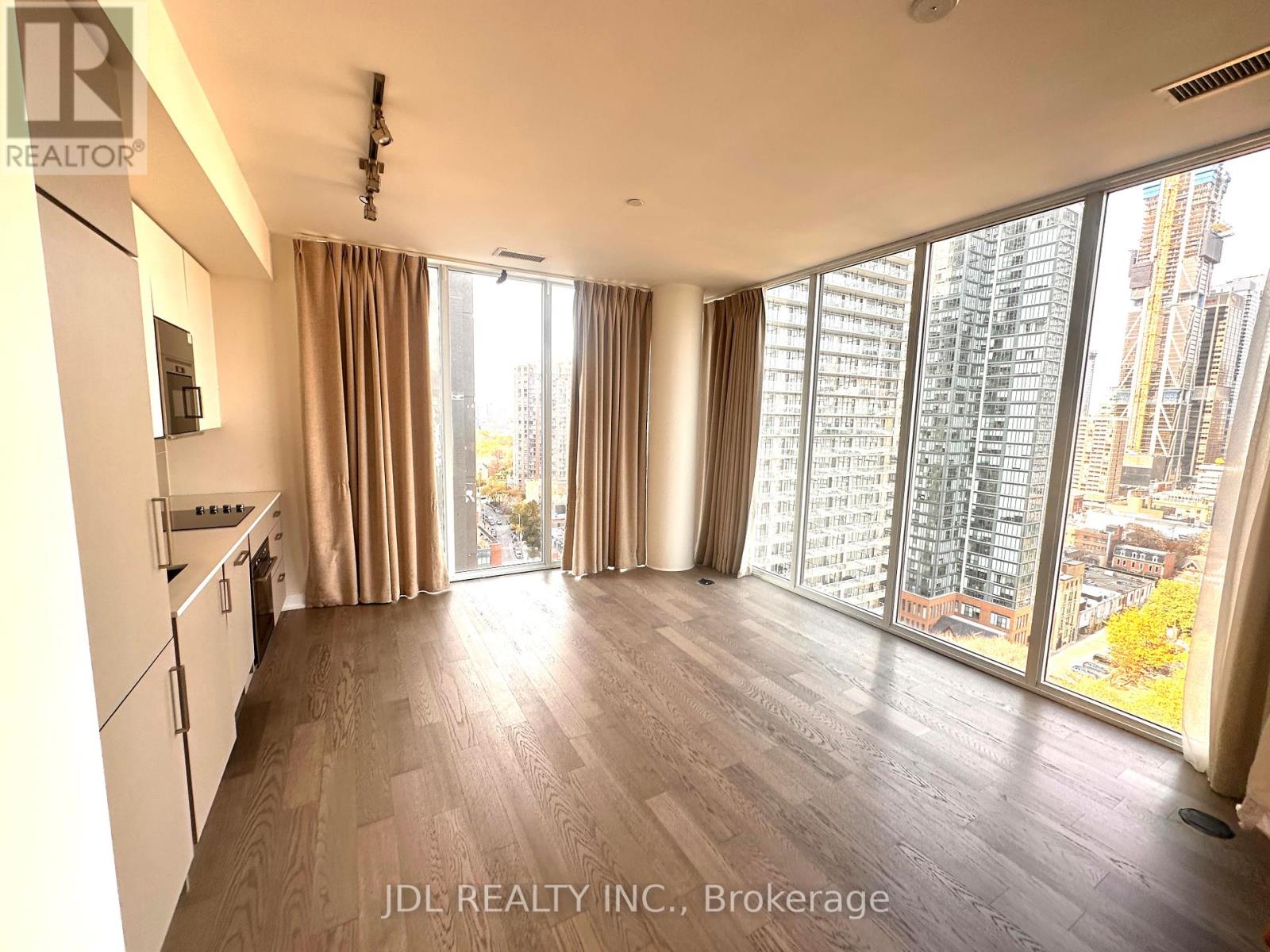 1801 - 17 Dundonald Street, Toronto, Ontario  M4Y 1K3 - Photo 2 - C12013860